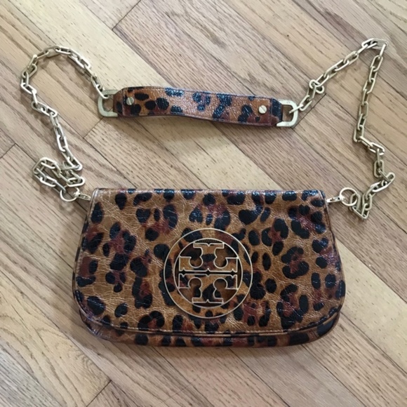 tory burch leopard clutch